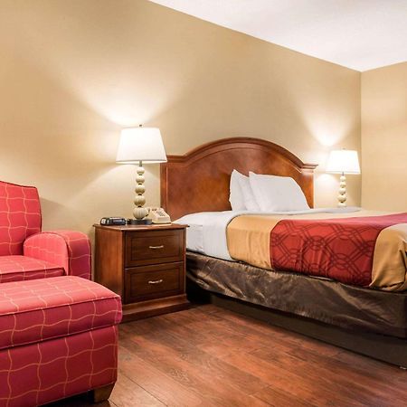 Econo Lodge Holland Екстериор снимка