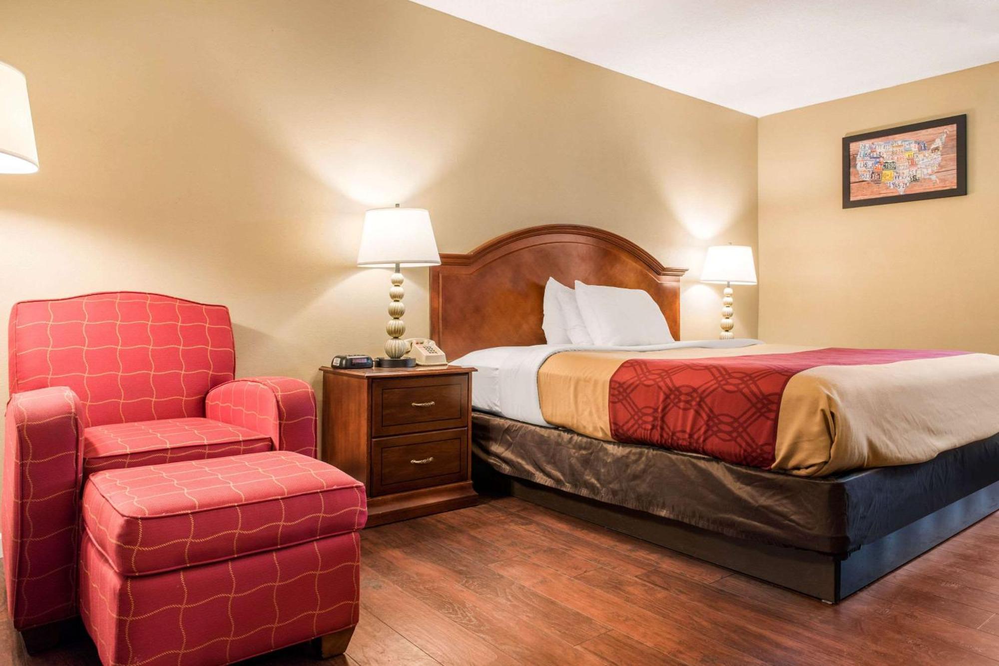 Econo Lodge Holland Екстериор снимка