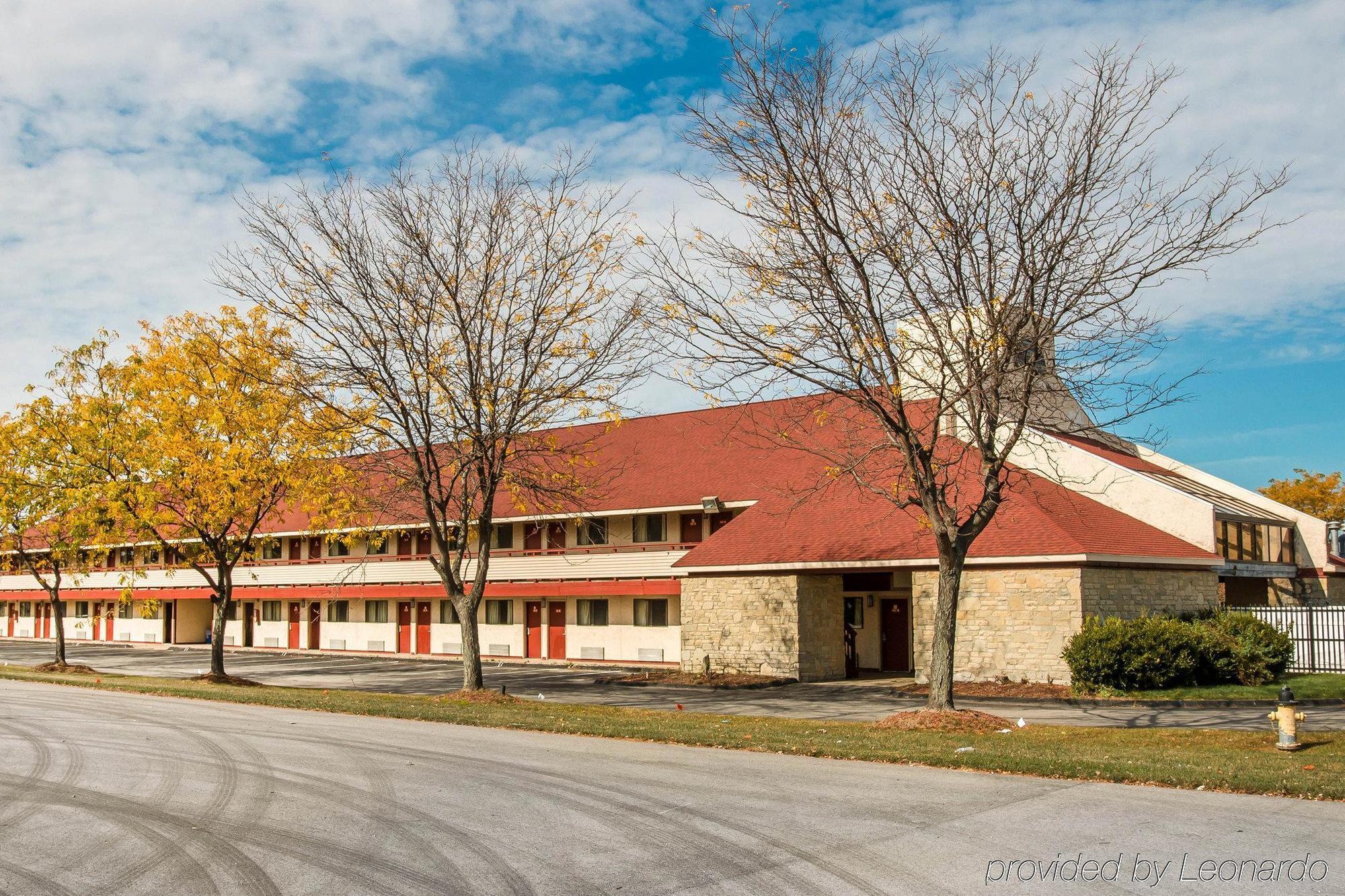 Econo Lodge Holland Екстериор снимка