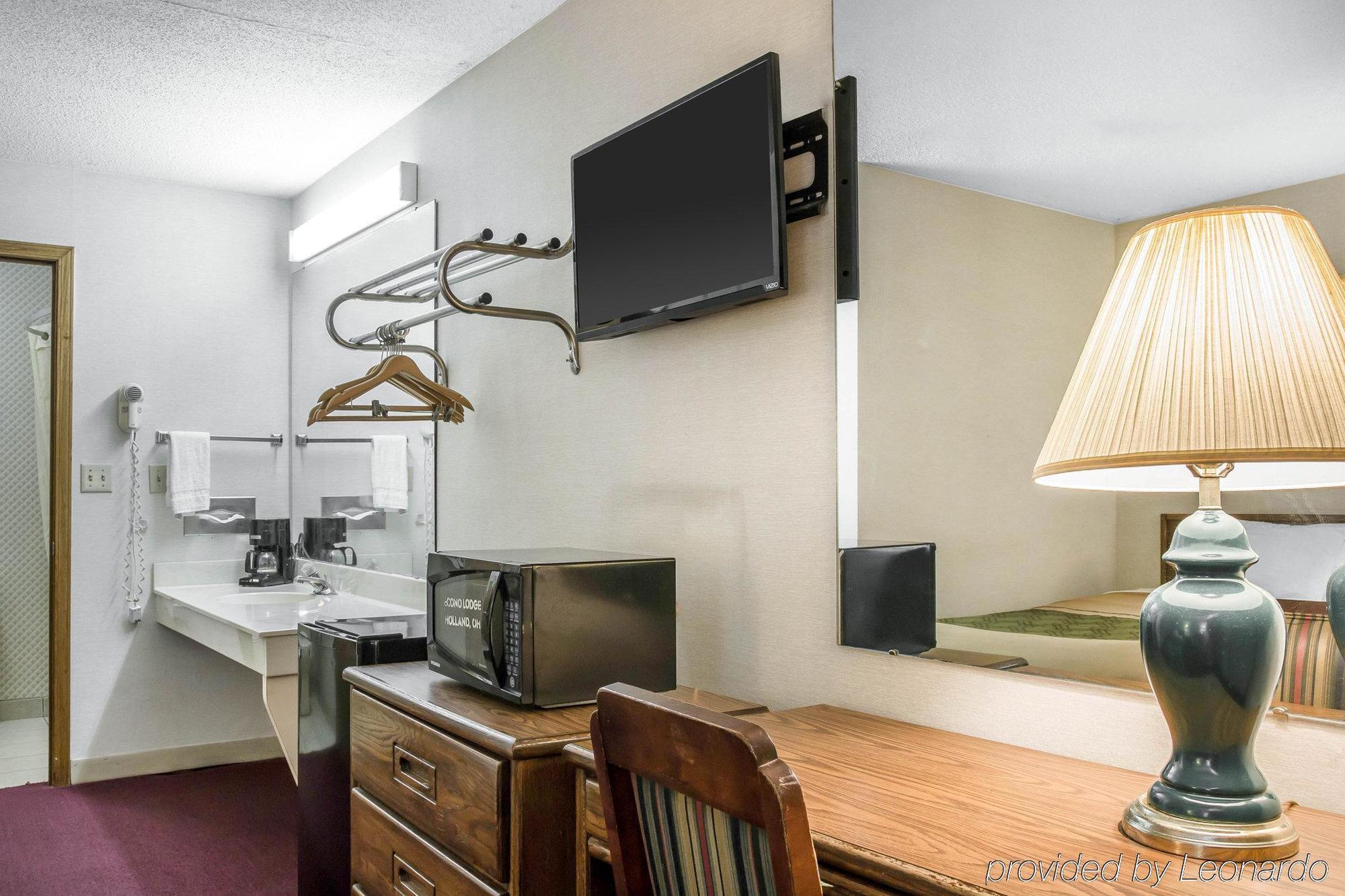 Econo Lodge Holland Екстериор снимка