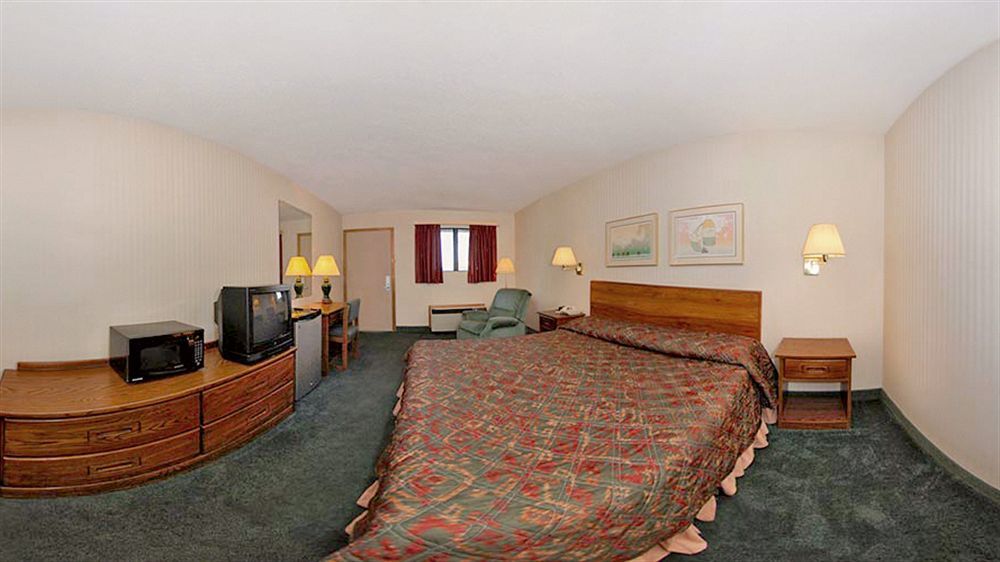 Econo Lodge Holland Екстериор снимка
