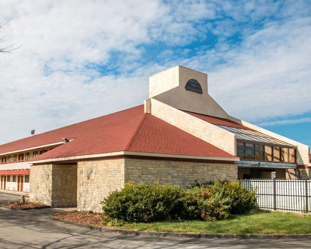 Econo Lodge Holland Екстериор снимка